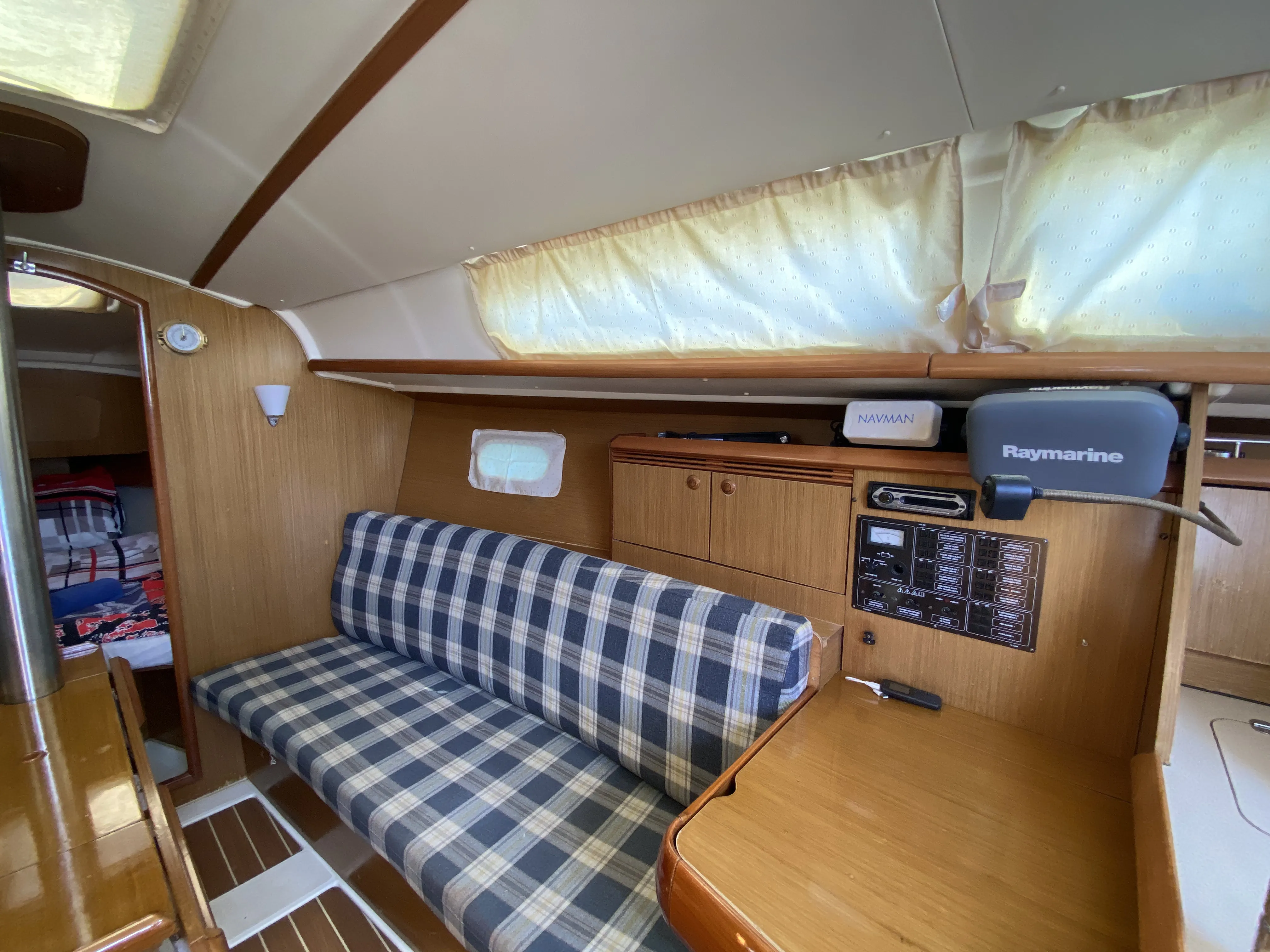 Sun Odyssey 32i Elif — fotografia jachty 2