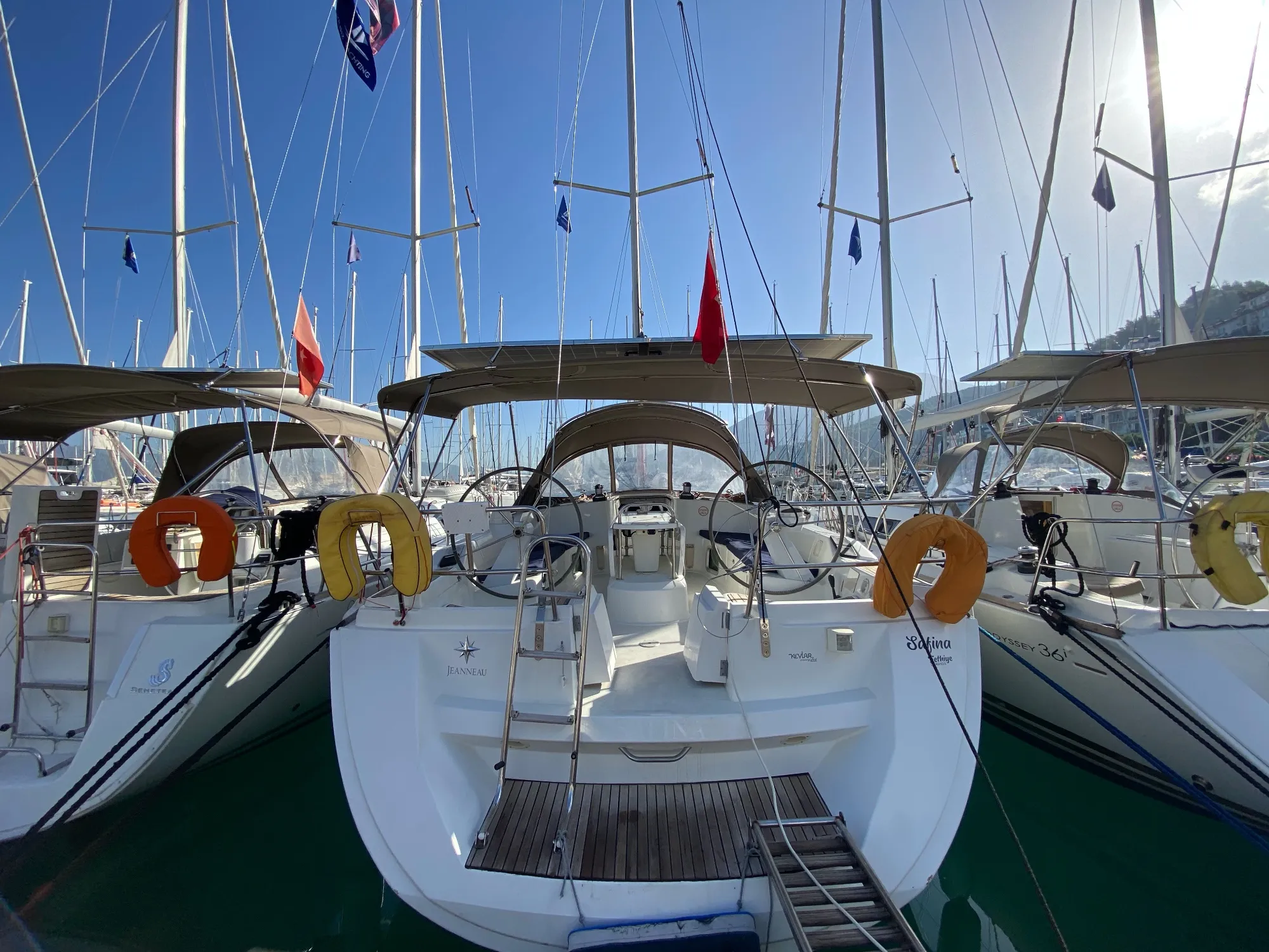 Sun Odyssey 45 Safina — jahtikuva 2