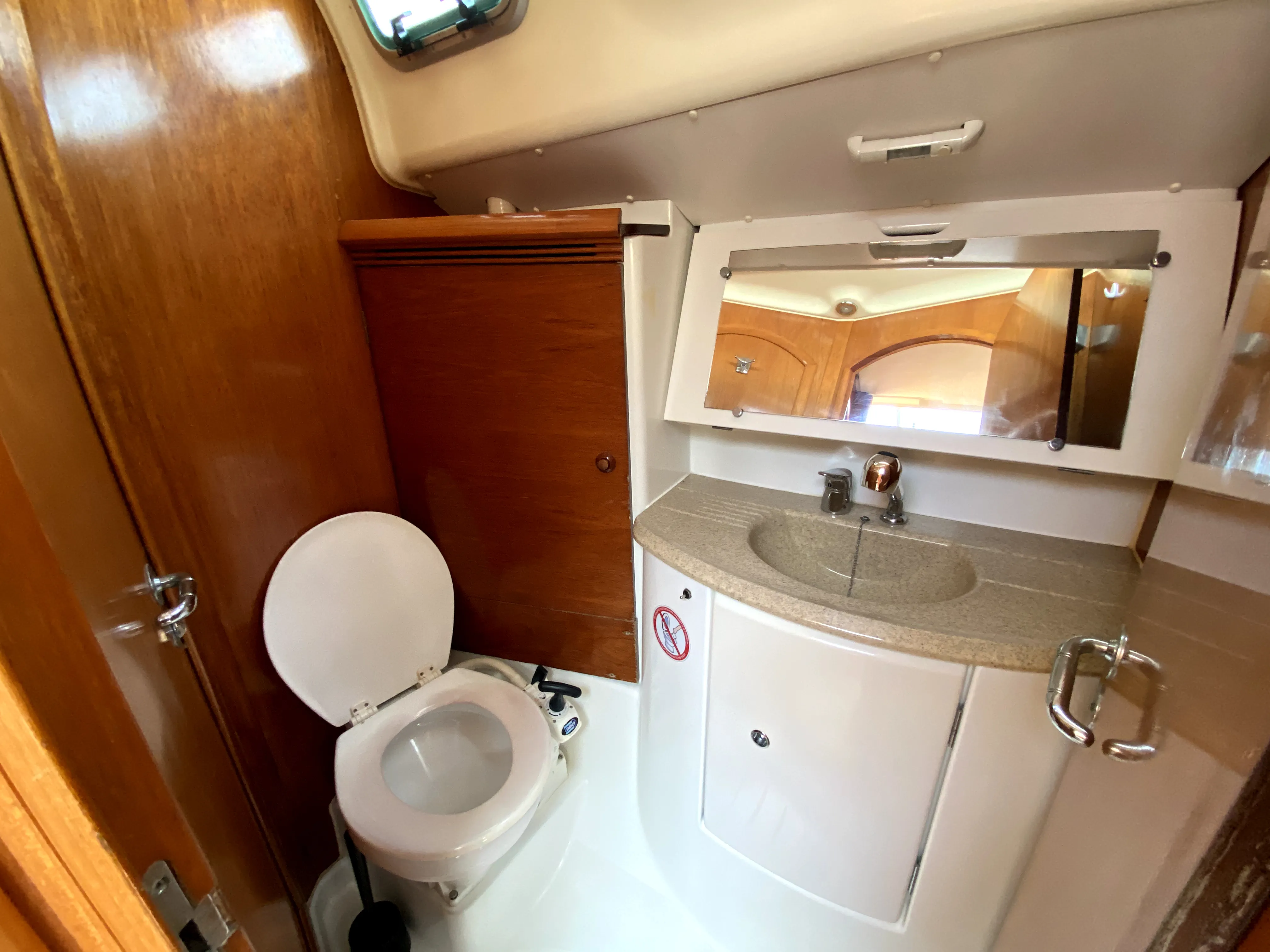 Sun Odyssey 45 Safina — jahtikuva 12