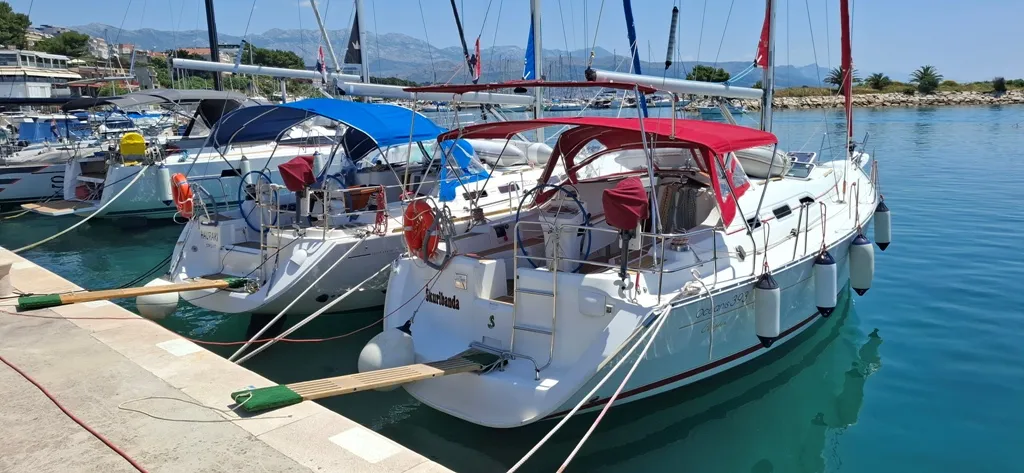 Oceanis 393 Škuribanda (refit: 2026, new engine and solar panels) — fotografia jachty 24