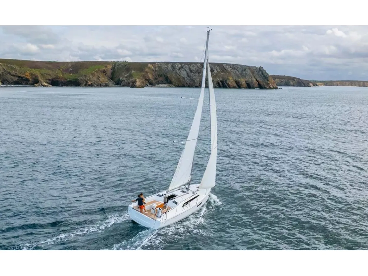Beneteau Oceanis 37.1 Silene - Comfort line — фотография яхты 1
