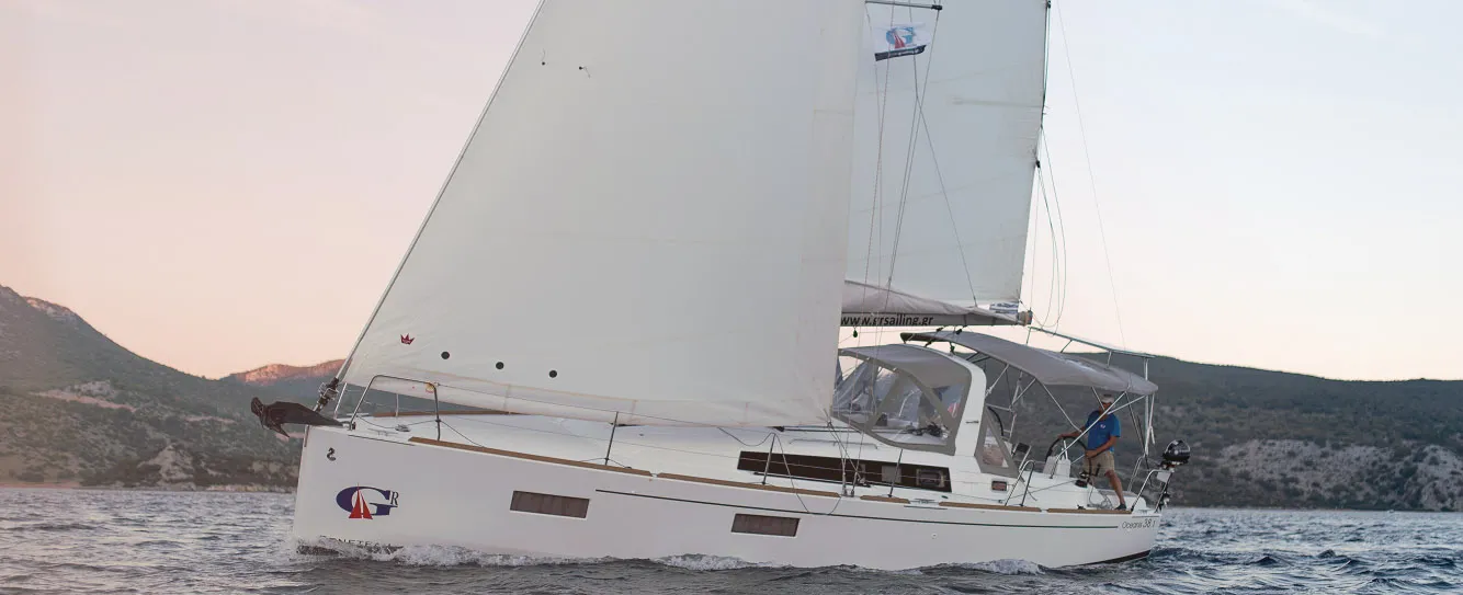 Oceanis 38.1 SIRINA "Sails 2025" — foto dello yacht n. 2