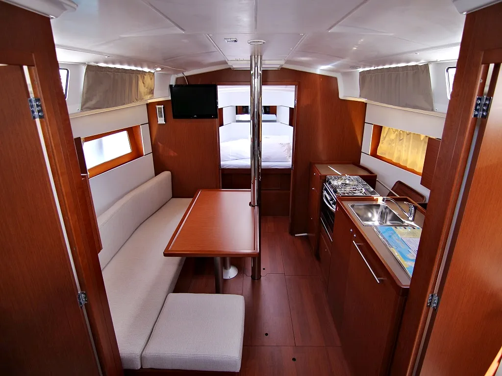 Oceanis 38.1 ELSA — foto dello yacht n. 3