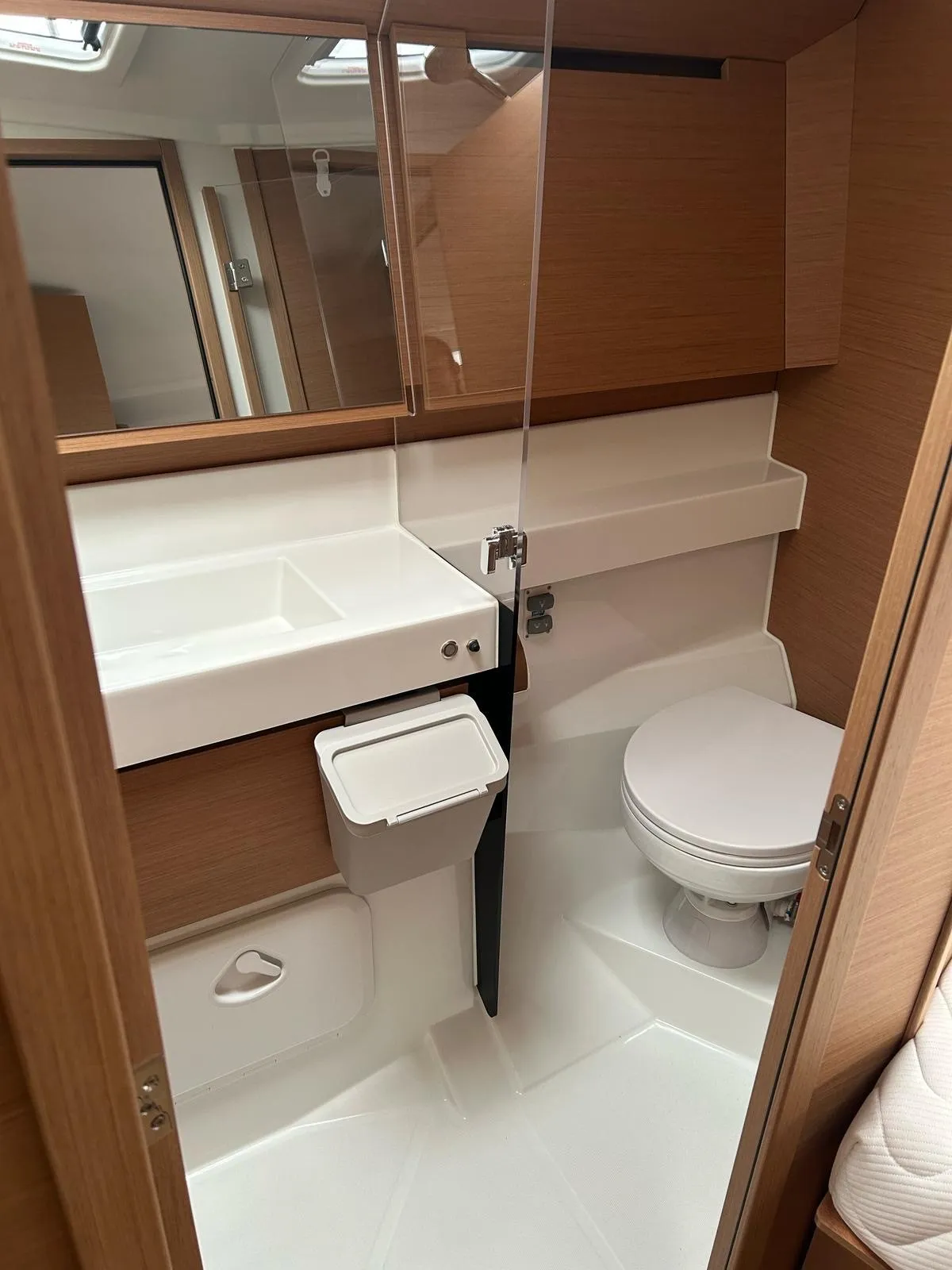 Sun Odyssey 410 Titzi — фотография яхты 21