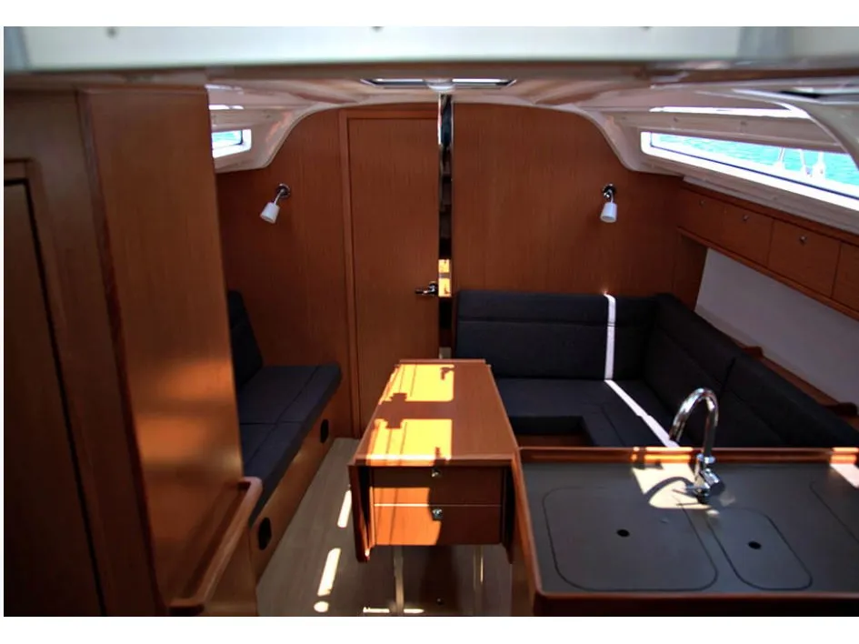 Bavaria 37 Cruiser Bav37/2015 — фотография яхты 2