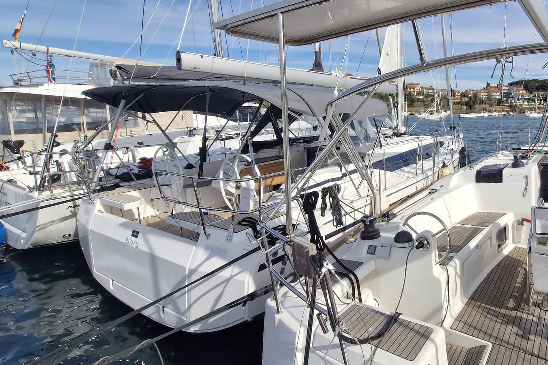 Bavaria 38 Cruiser Williams — фотография яхты 3