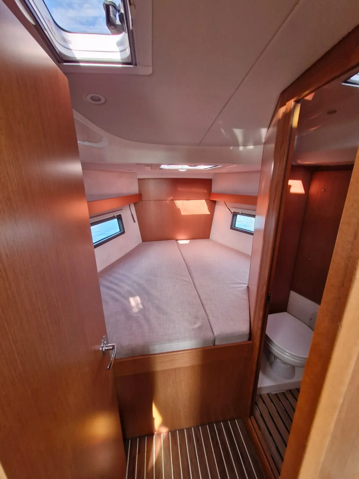Bavaria 38 Cruiser Williams — фотография яхты 5