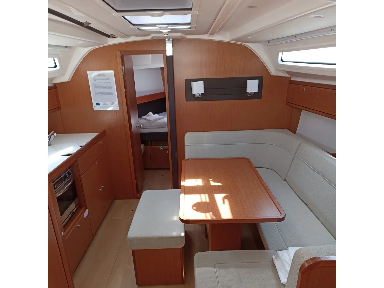 Bavaria Cruiser 41 — jahtikuva 2