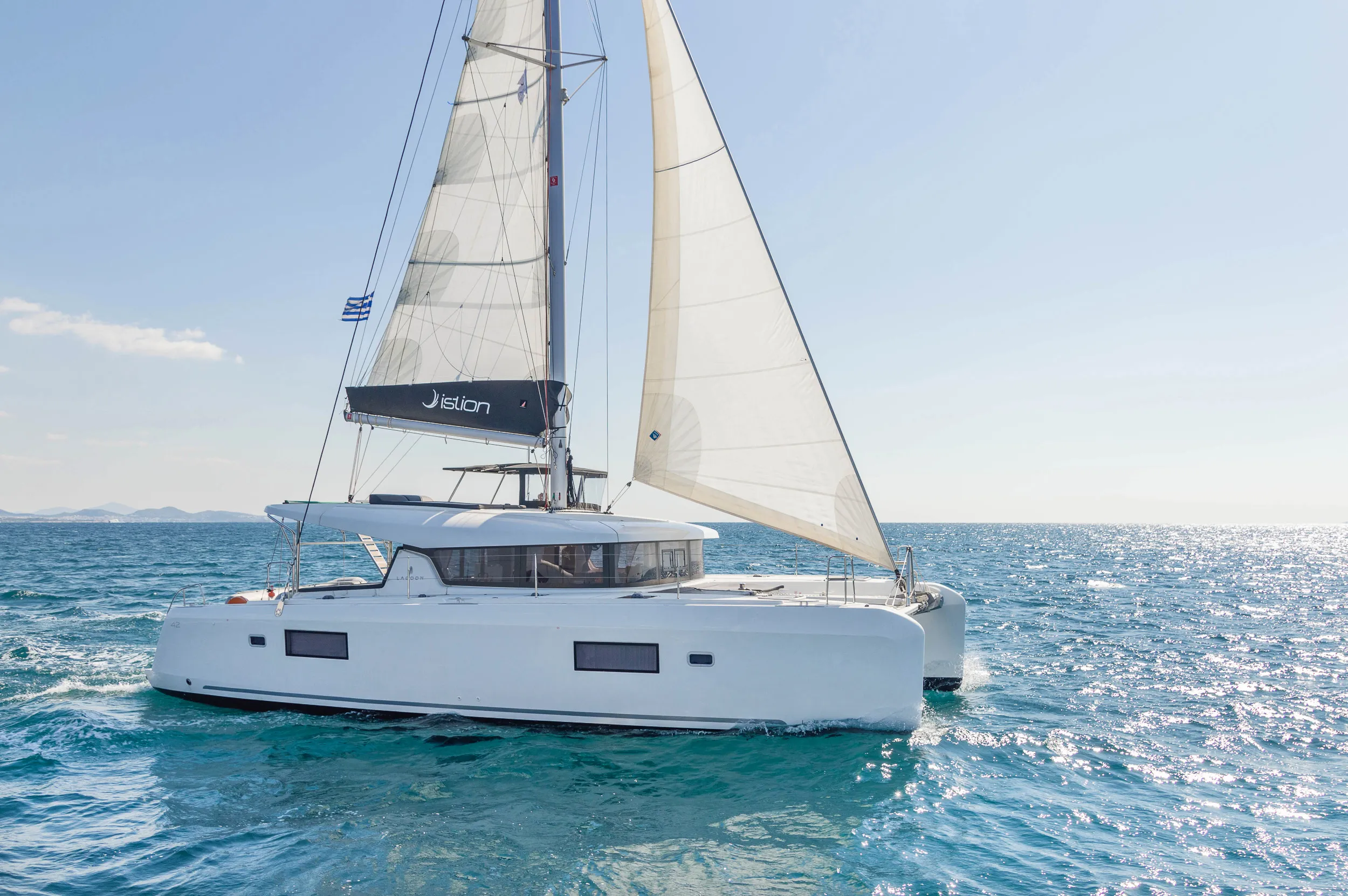 Lagoon 42 Wind Whisper — фотография яхты 14