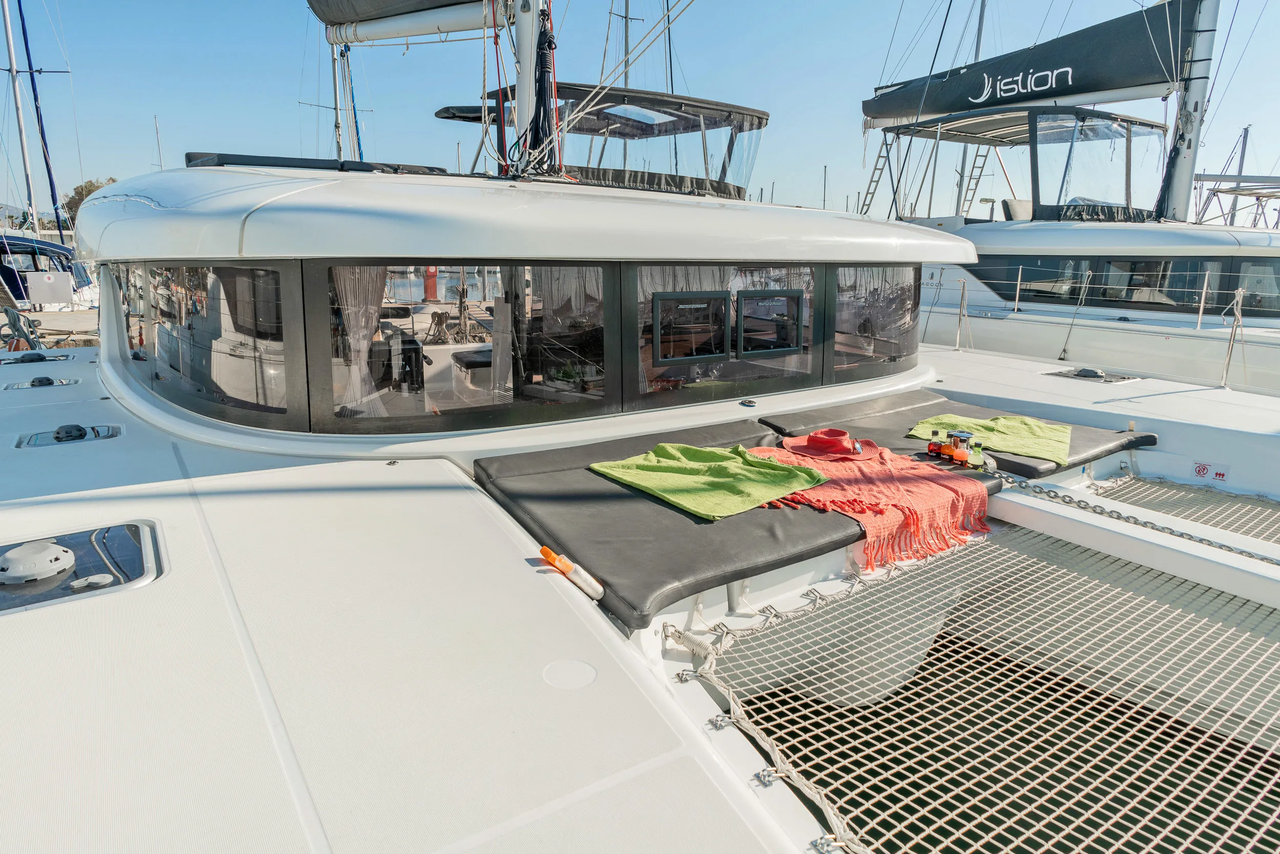Lagoon 42 Wind Whisper — фотография яхты 24