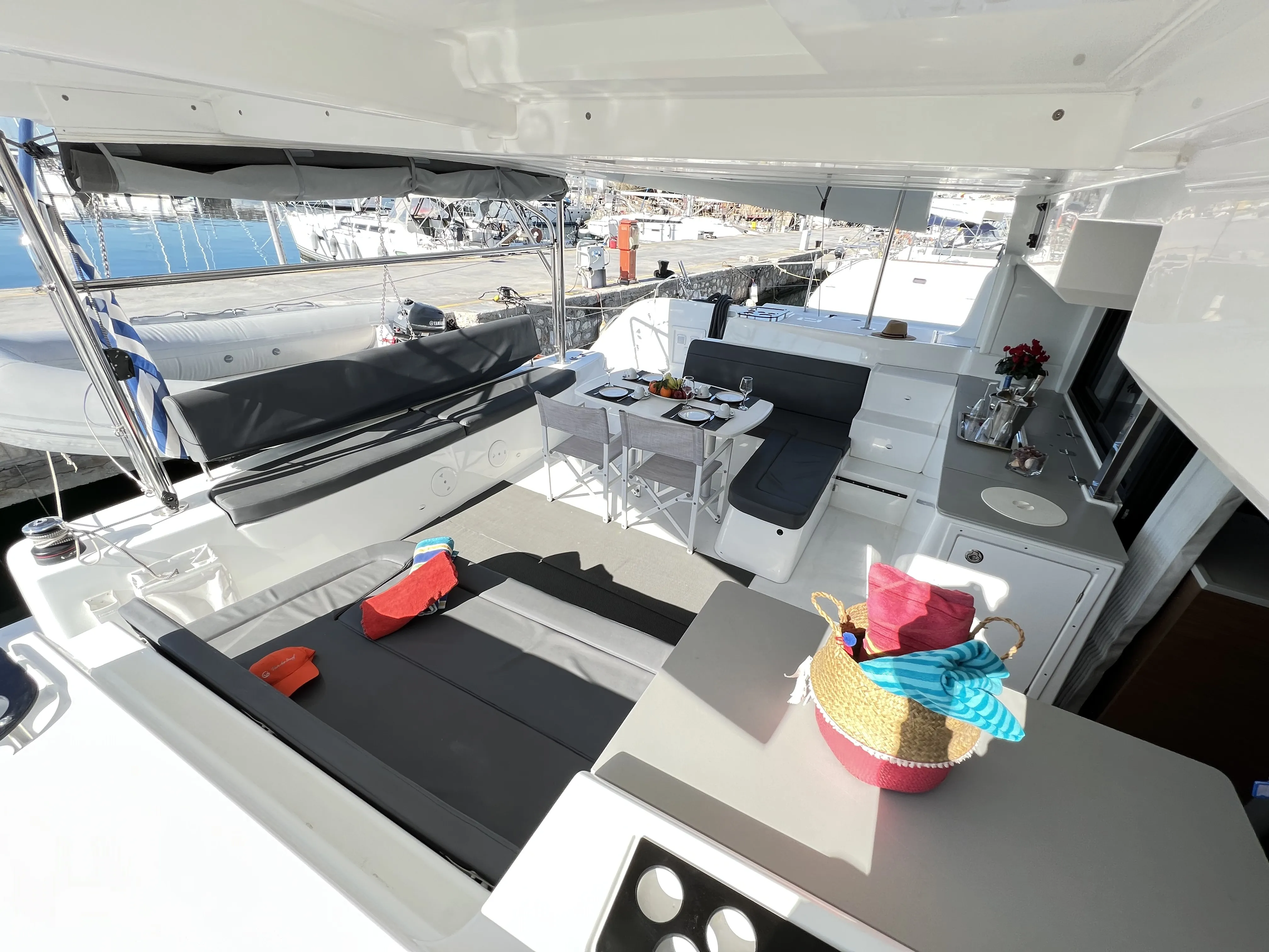 Lagoon 46 KALISI MOU (air condition, generator, water maker) _Skippered Only_ — фотография яхты 9