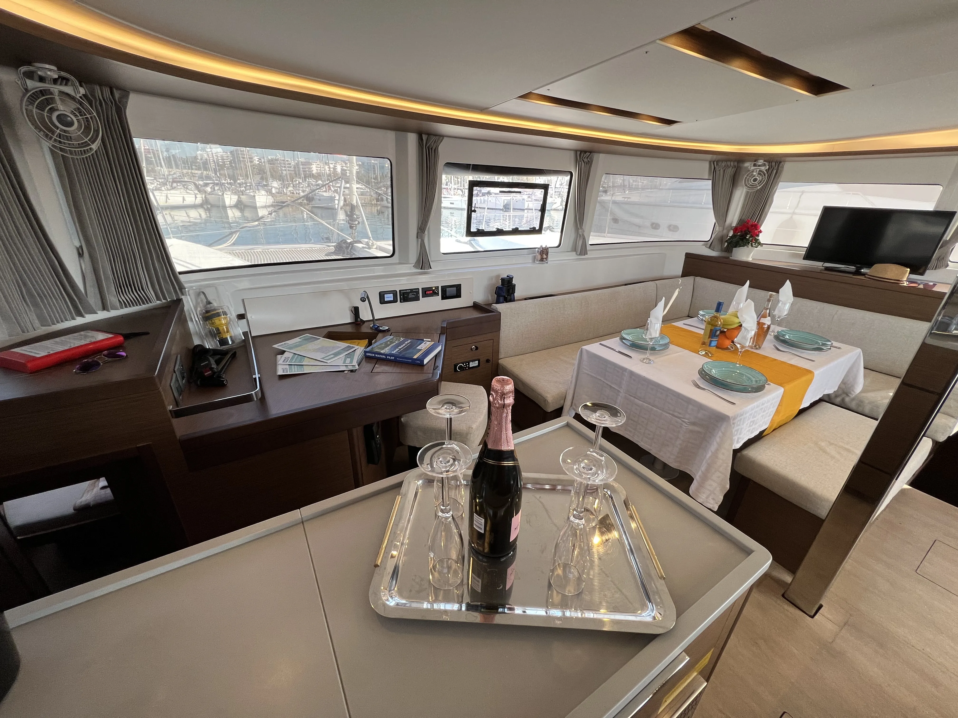 Lagoon 46 KALISI MOU (air condition, generator, water maker) _Skippered Only_ — фотография яхты 3