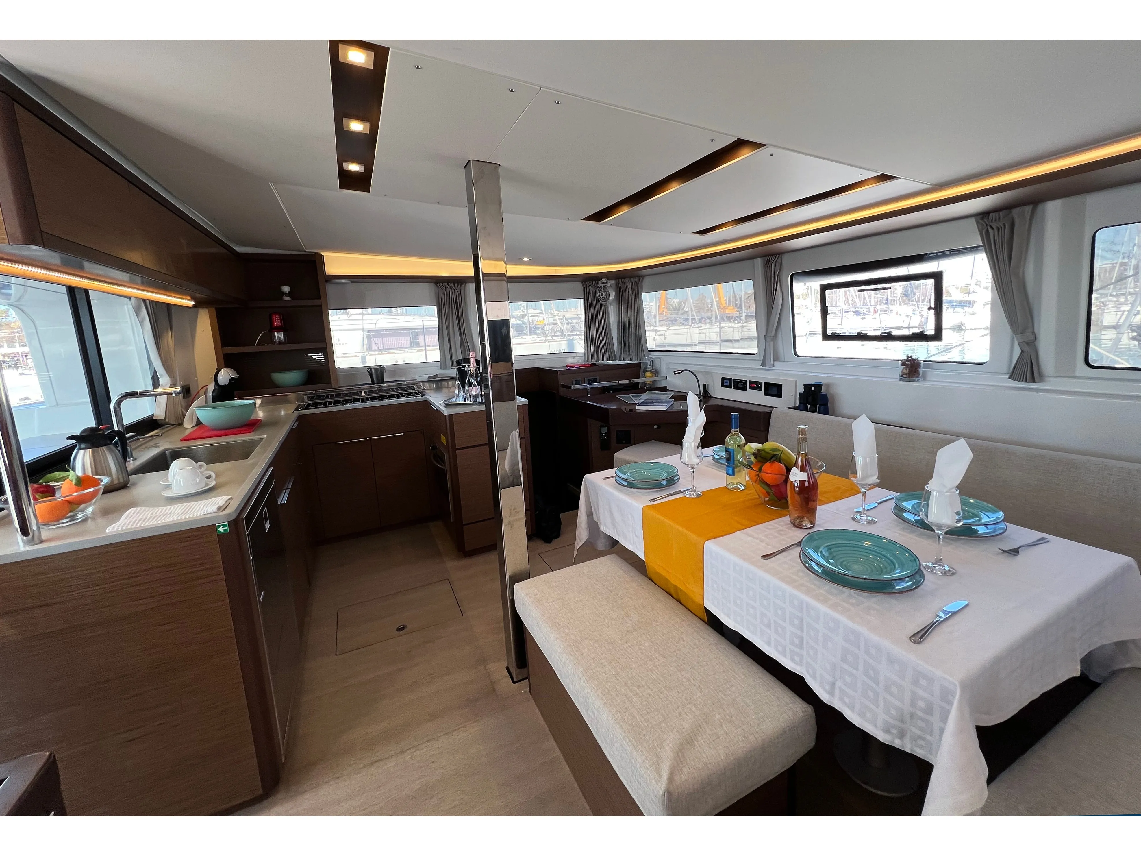 Lagoon 46 KALISI MOU (air condition, generator, water maker) _Skippered Only_ — фотография яхты 10