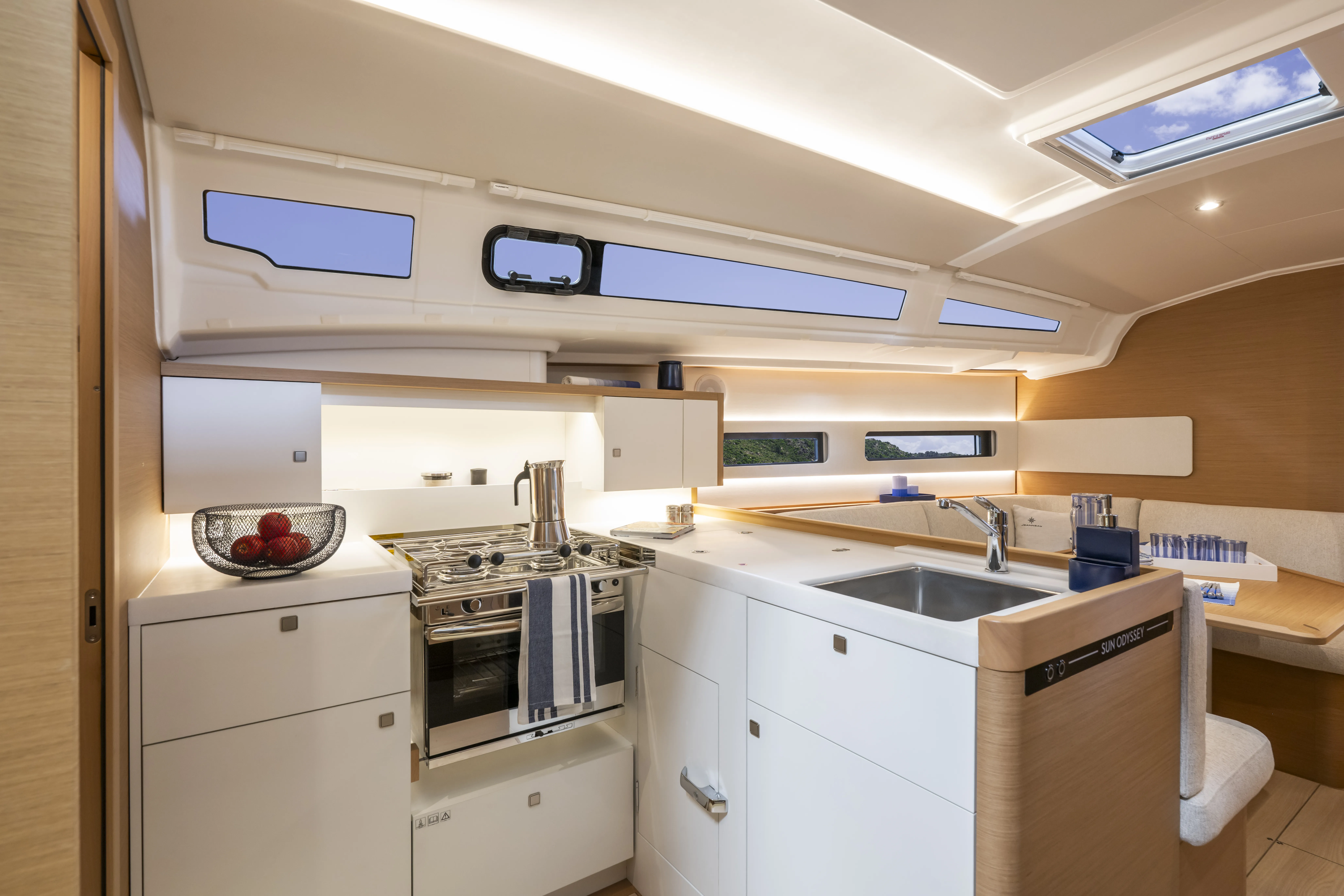 Sun Odyssey 415 XTC 4 U — фотография яхты 4