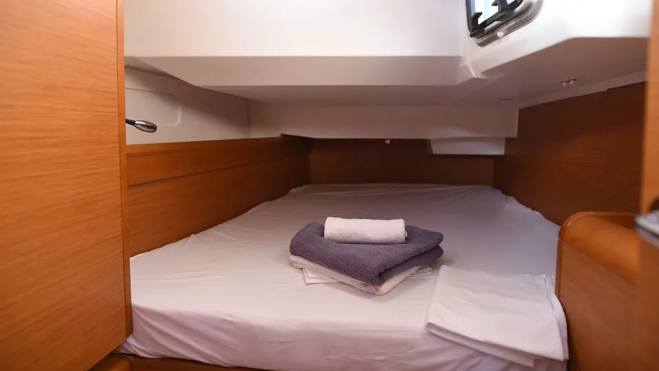 Sun Odyssey 419 Eione — фотография яхты 6