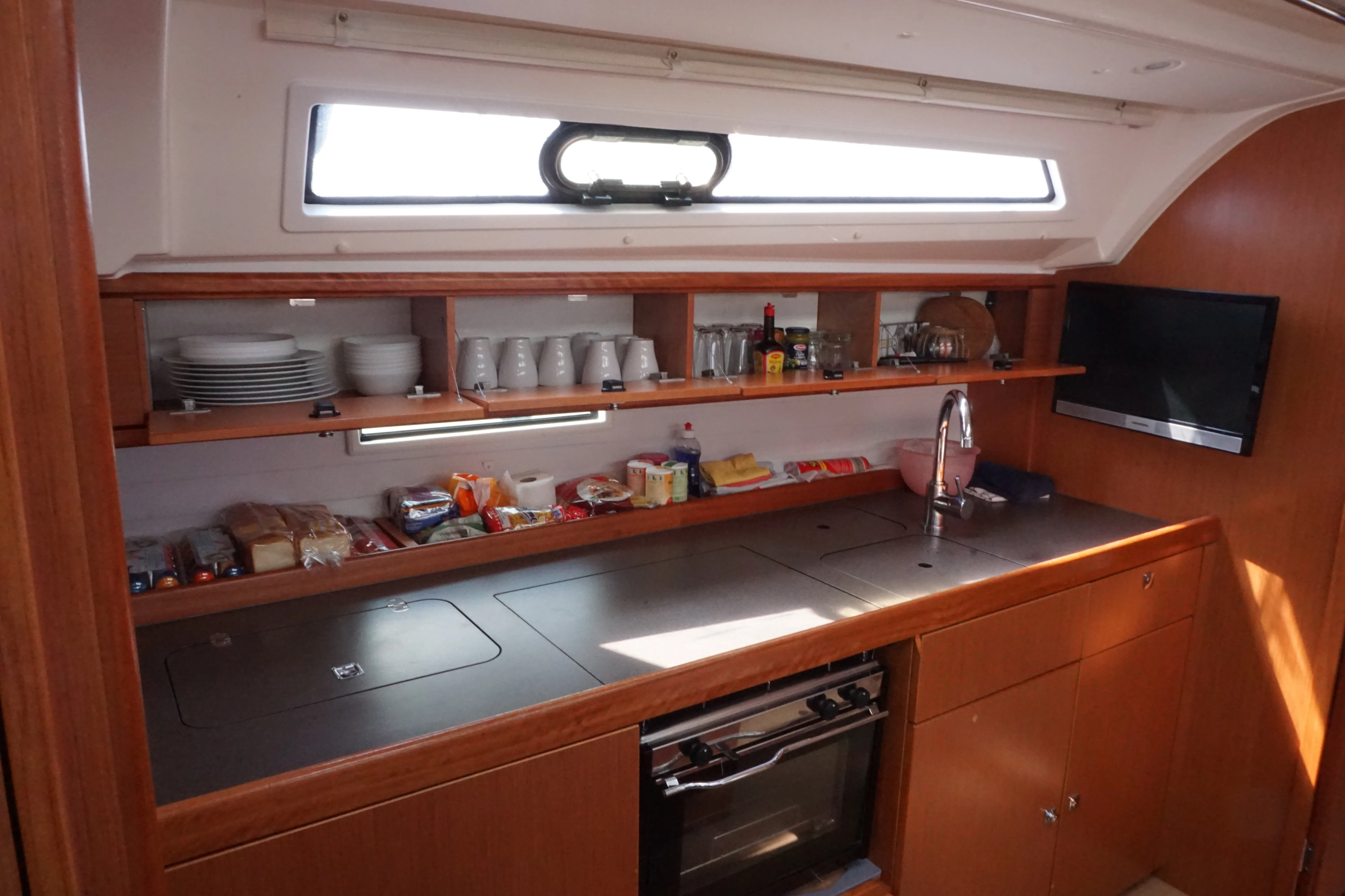 Bavaria Cruiser 45 Futuro — jahtikuva 2