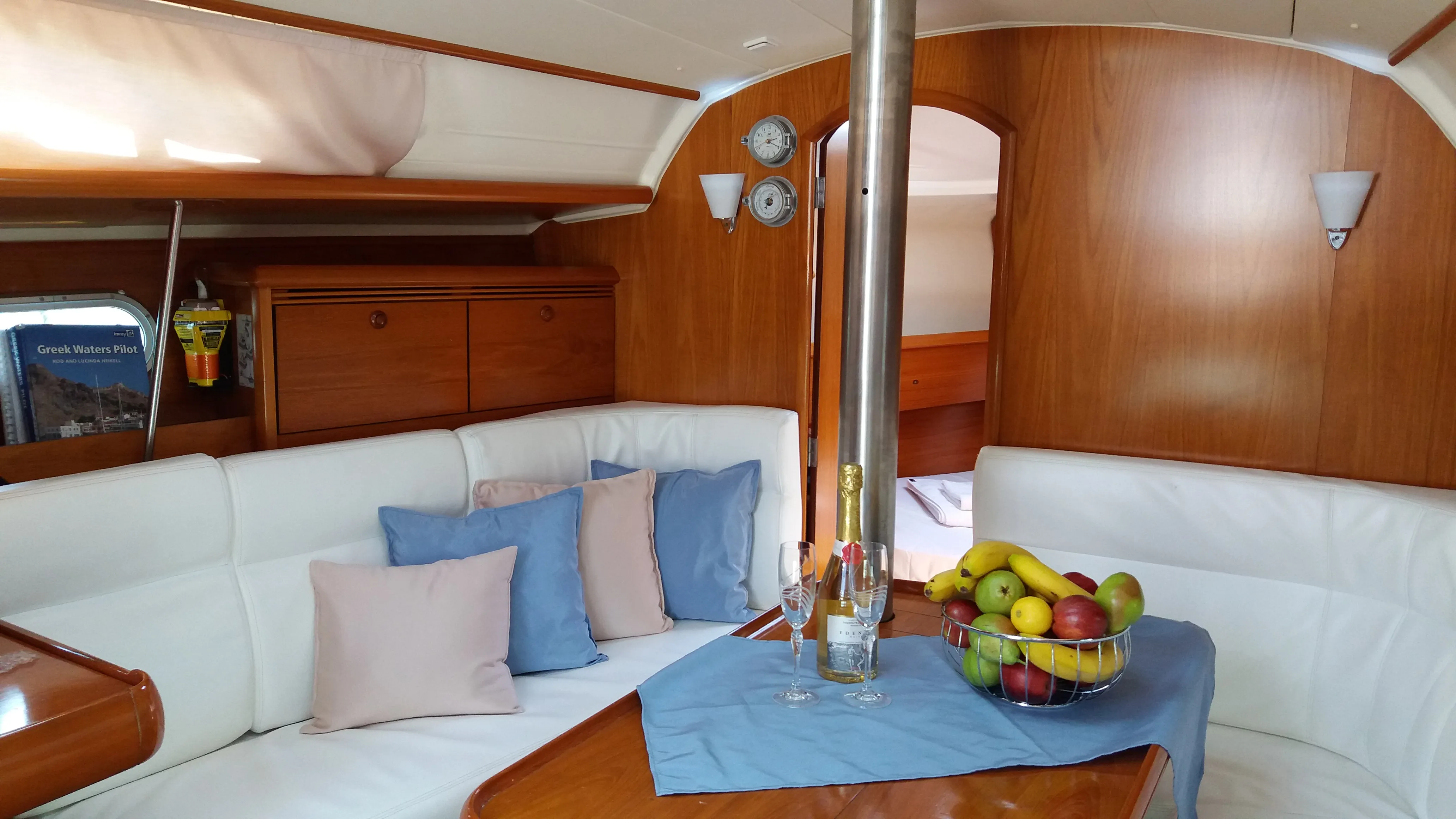 Sun Odyssey 35 KAMA — foto dello yacht n. 2