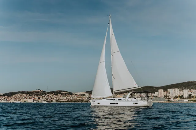 Oceanis 46.1 ZIA — yacht photo 15