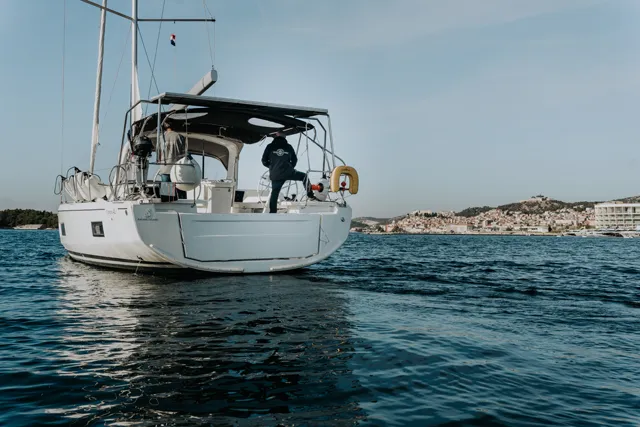 Oceanis 46.1 ZIA — yacht photo 4