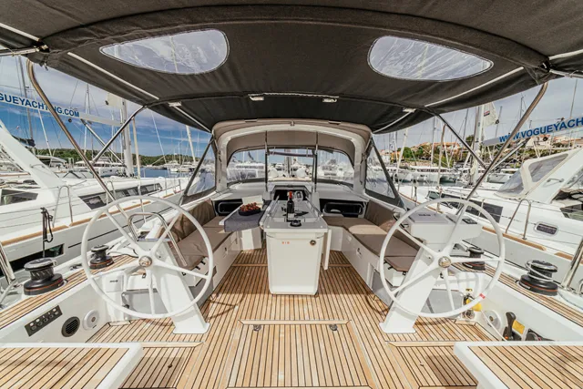 Oceanis 46.1 ZIA — yacht photo 11