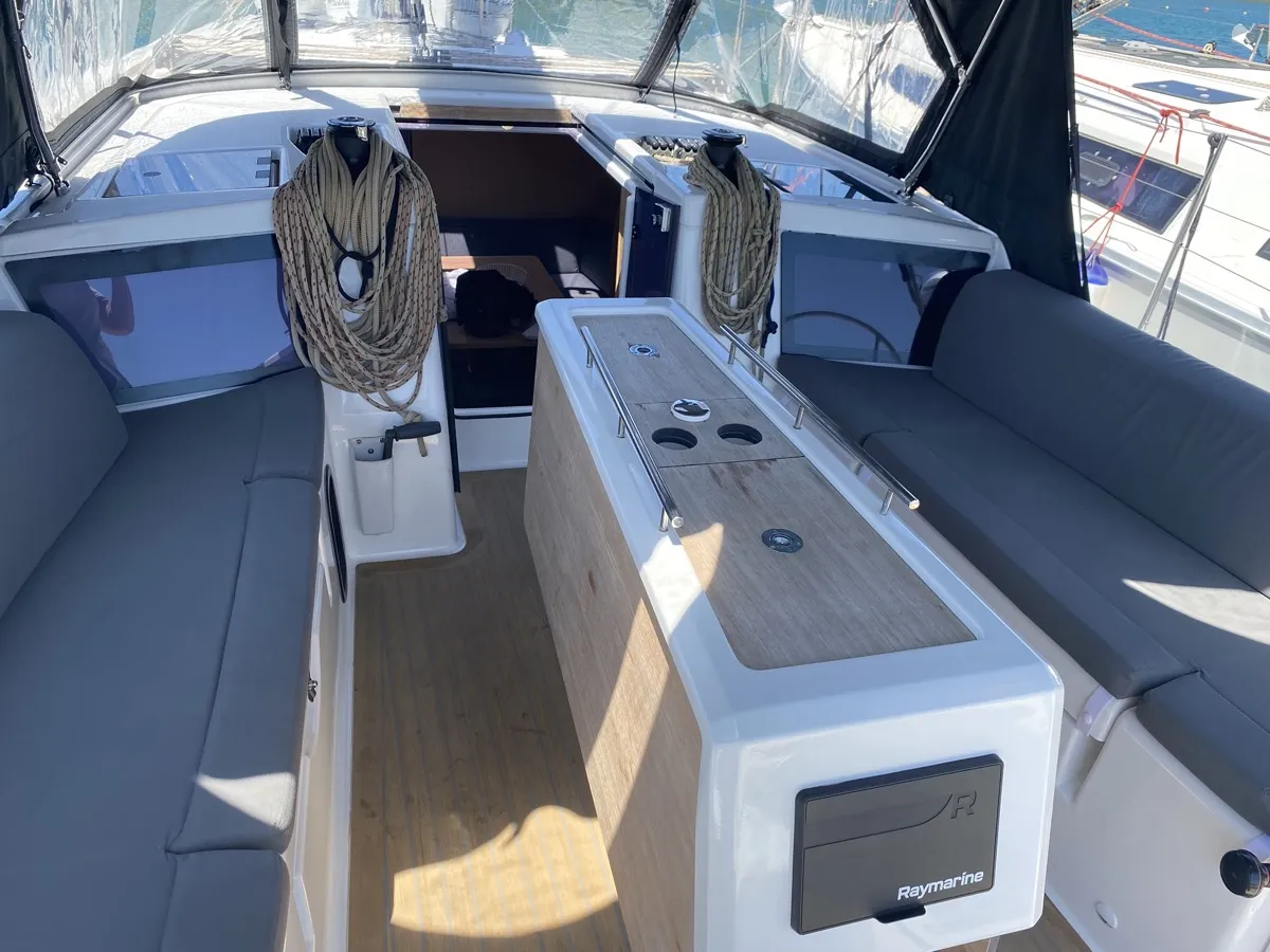 Dufour 390 Grand Large Musica — foto dello yacht n. 2