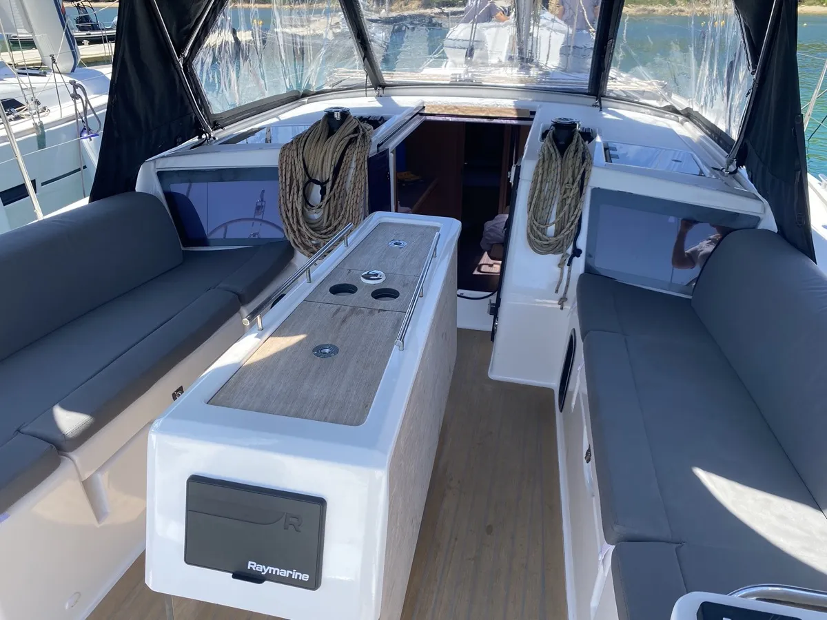 Dufour 390 Grand Large Musica — foto dello yacht n. 3