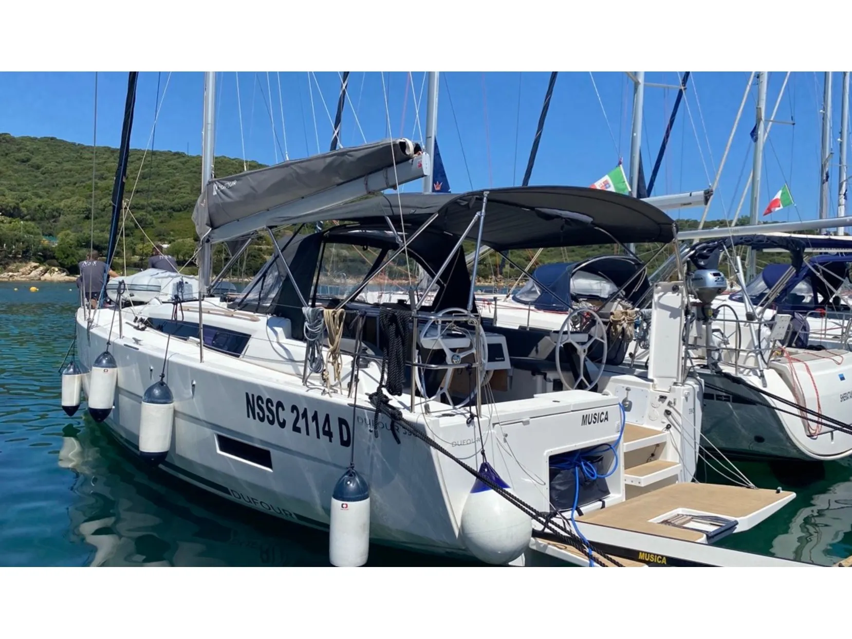 Dufour Yachts Dufour 390 Grand Large Musica — фотография яхты 1