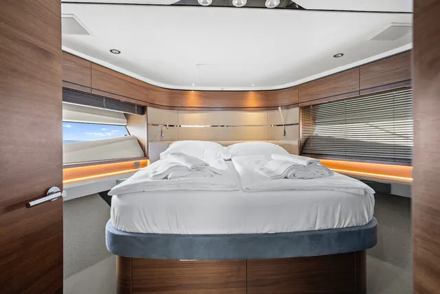 Princess S65 MIRNO MORE — yacht photo 13