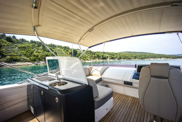 Princess S65 MIRNO MORE — yacht photo 3