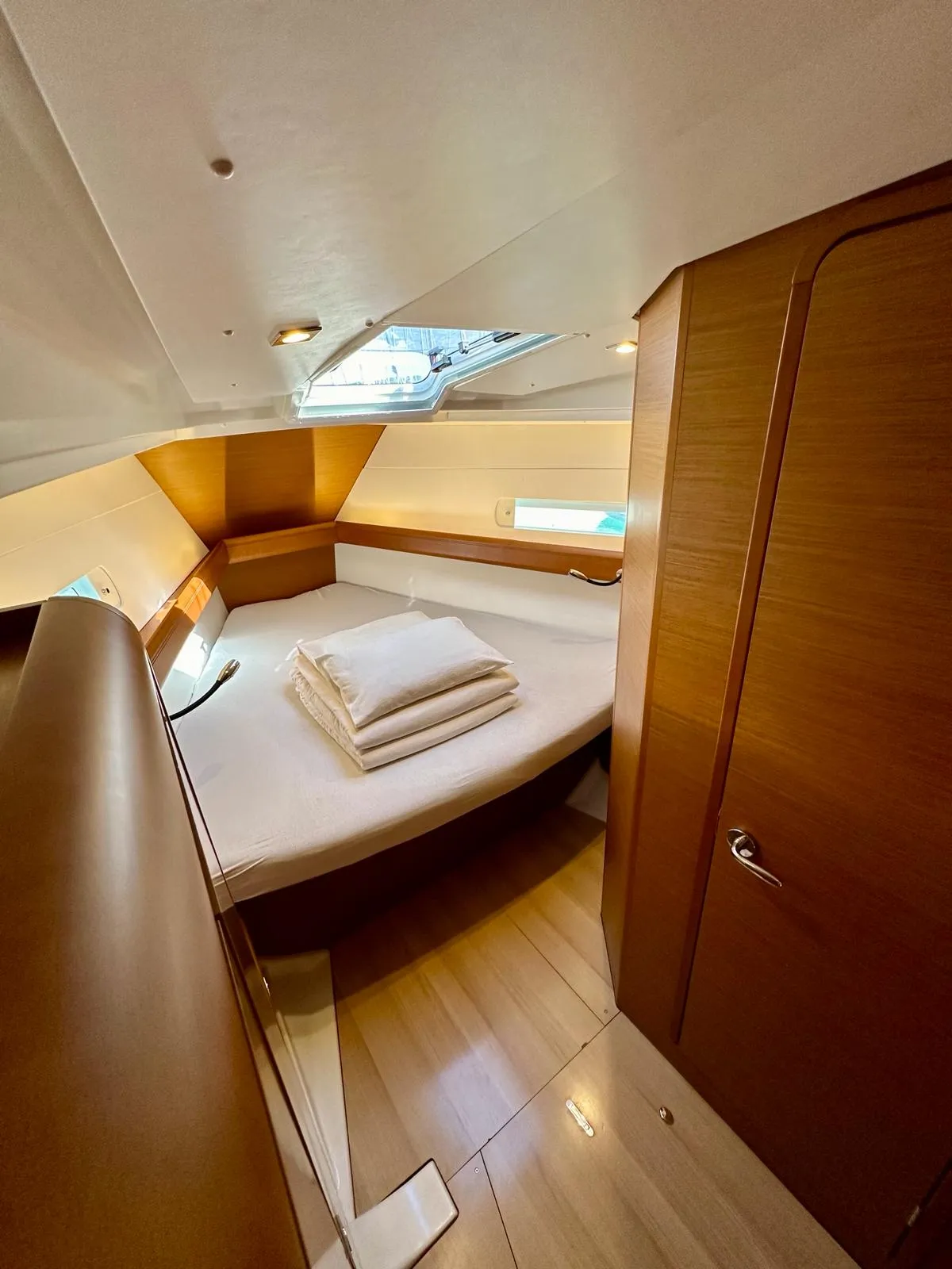 Sun Odyssey 419 Hendrix — фотография яхты 10