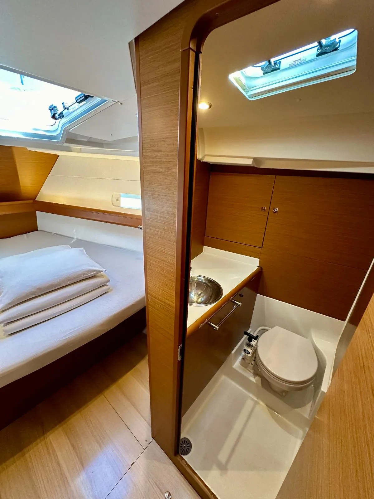 Sun Odyssey 419 Hendrix — фотография яхты 6