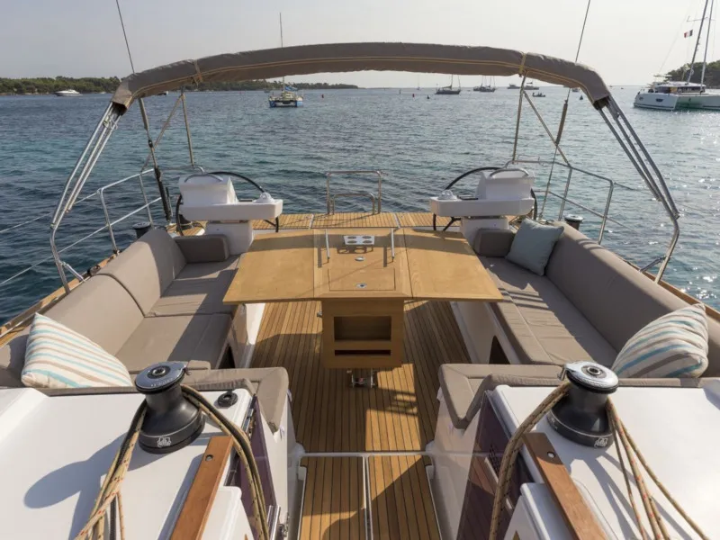 Dufour 520 Grand Large Anima — yacht photo 3
