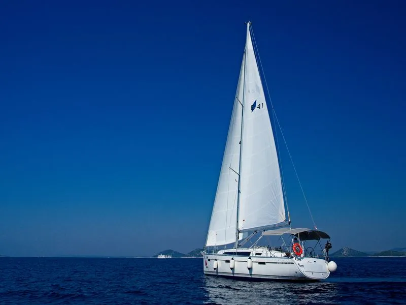 Bavaria Cruiser 41 MH 65 — jahtikuva 2