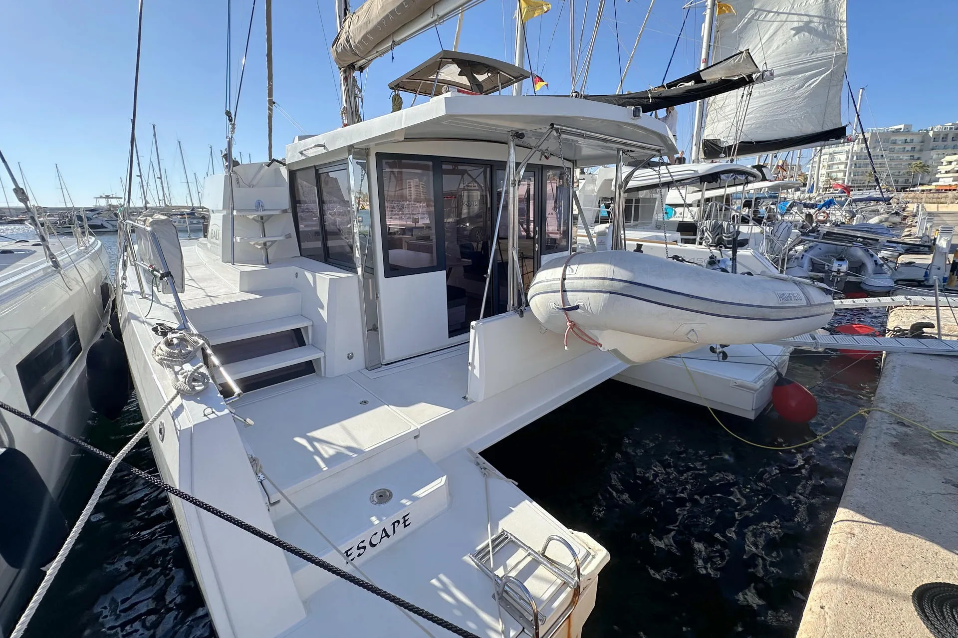 Bali 4.0 Escape — yacht photo 2