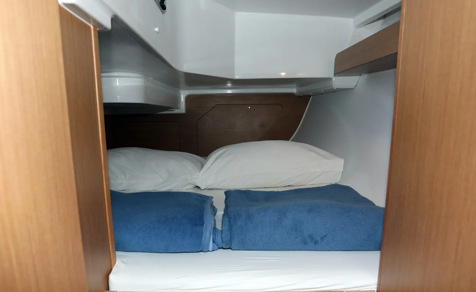 Sun Odyssey 319 Tatjana — фотография яхты 10