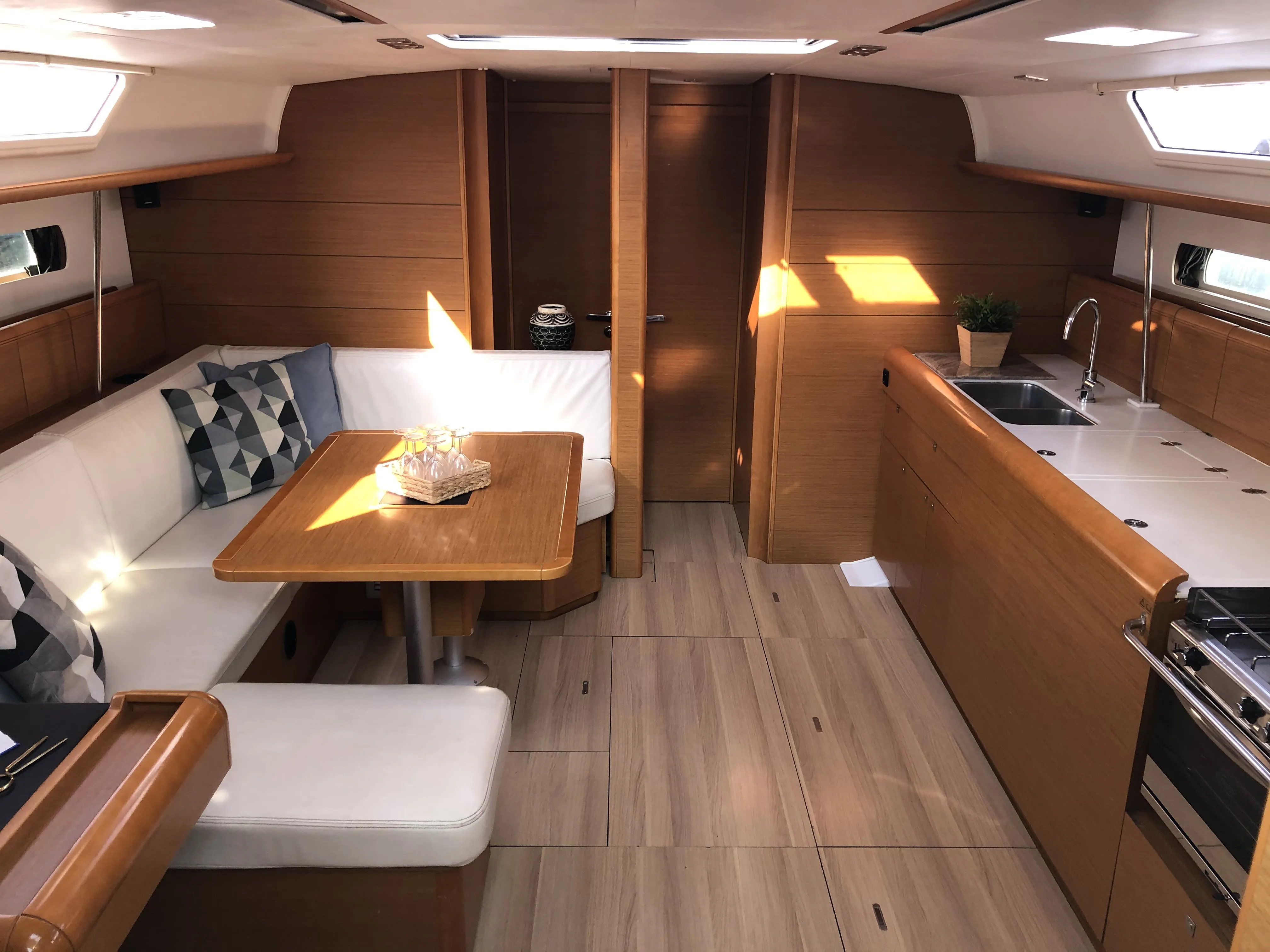 Sun Odyssey 479 Luna Rossa (Refit 2021) — foto dello yacht n. 2