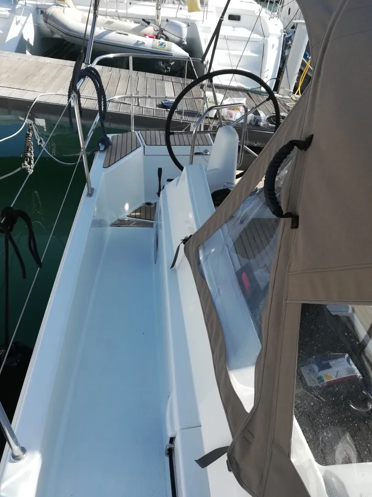Sun Odyssey 440 Frenetica — yacht photo 4