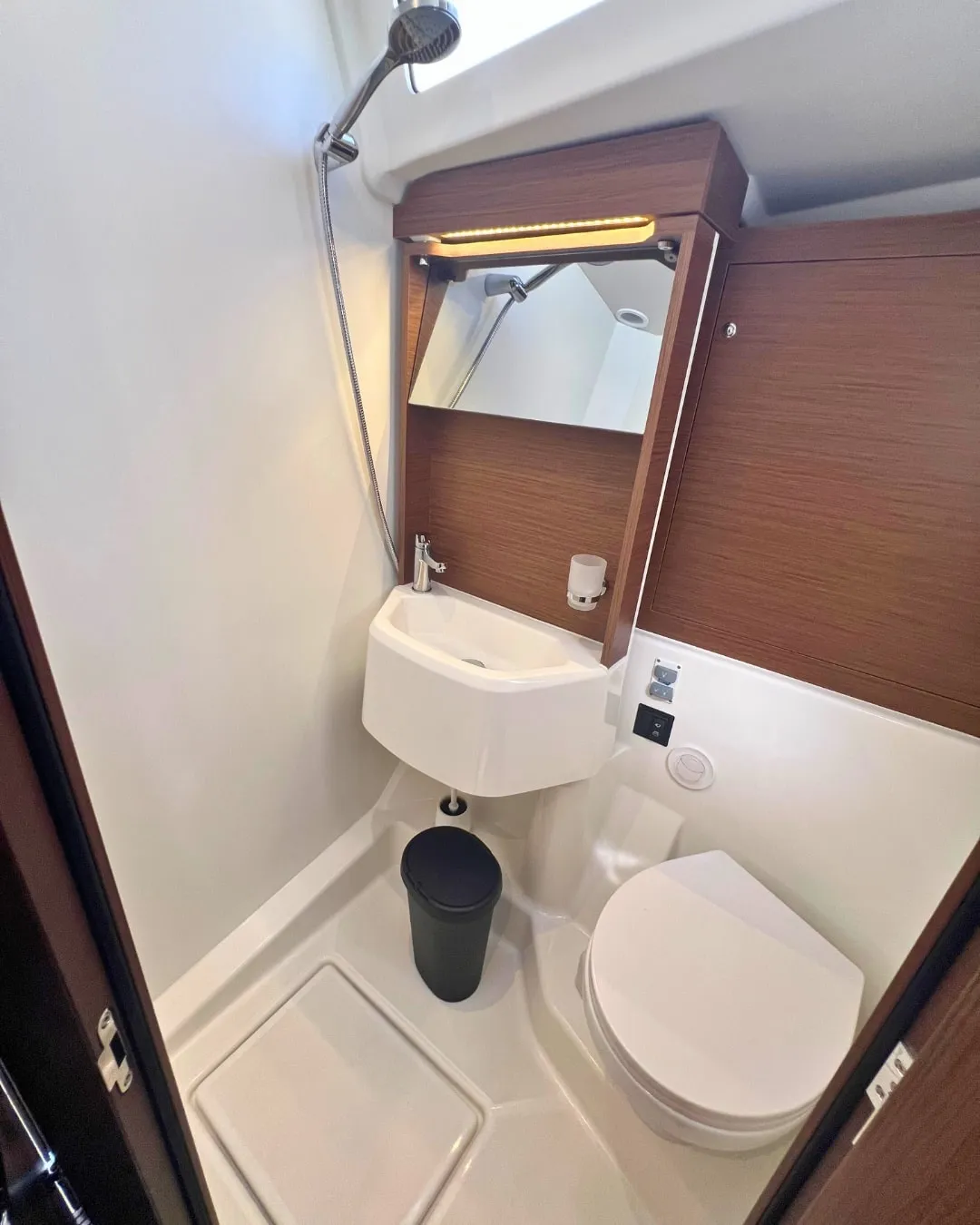Oceanis 51.1 Le Streghe - Comfort line — фотография яхты 14