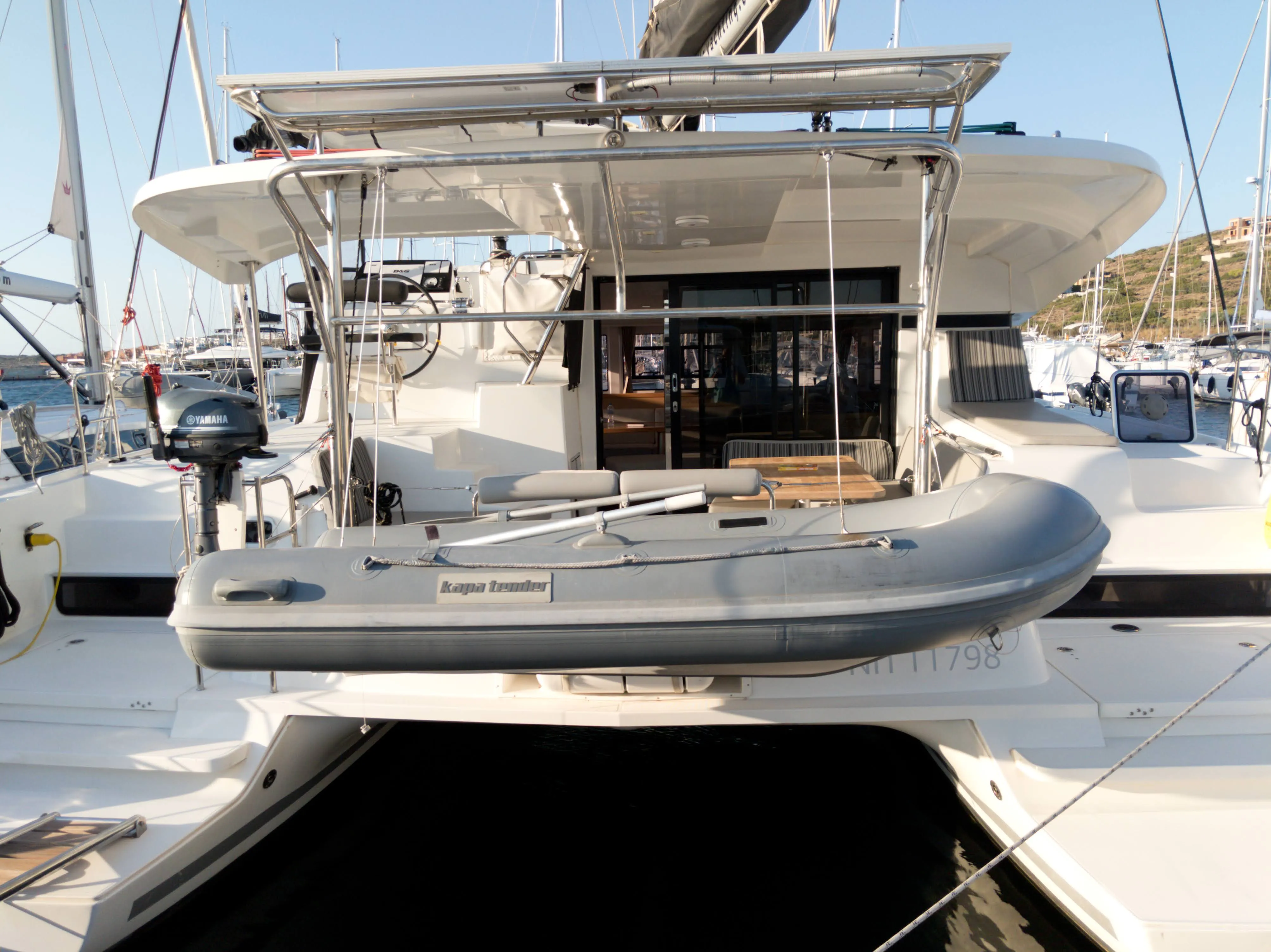 Lagoon 42 Chamotte — фотография яхты 12