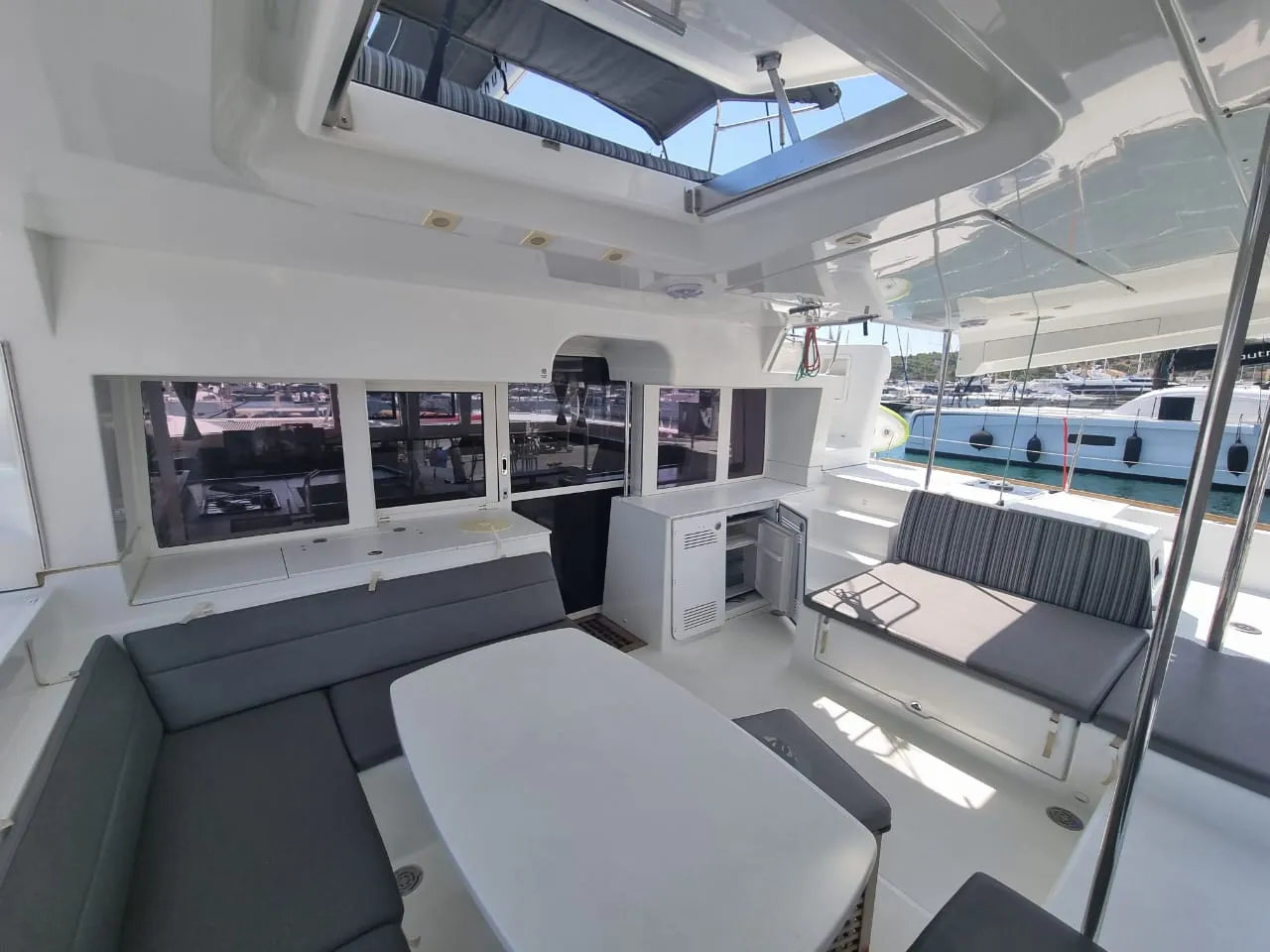 Lagoon 450 Fly SoulMate — фотография яхты 10