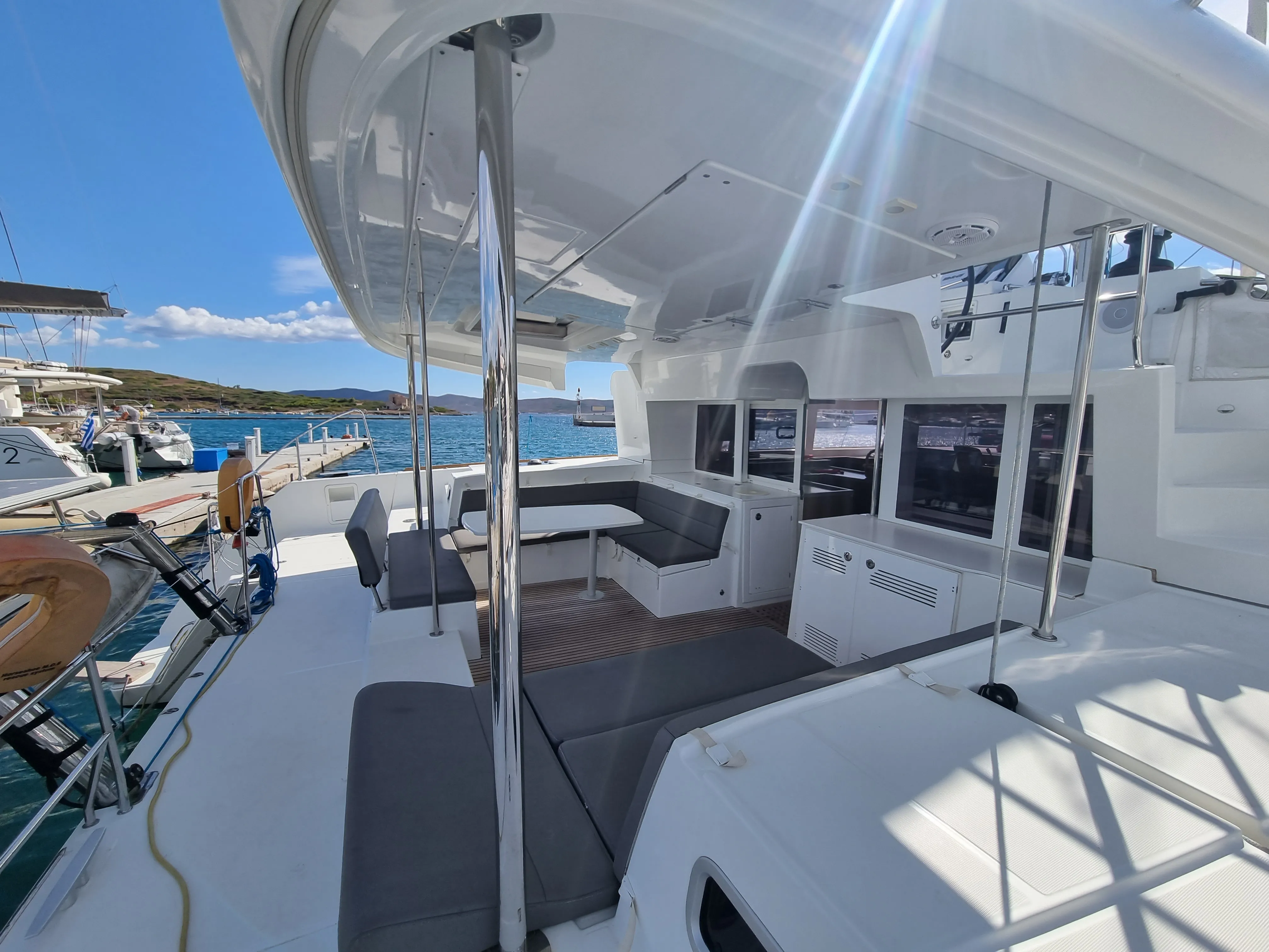 Lagoon 450 Fly Lalouche — фотография яхты 12