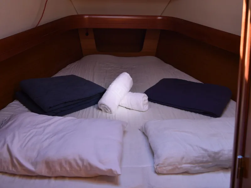 Sun Odyssey 42 i Triton (NEW sails 2021) — фотография яхты 5
