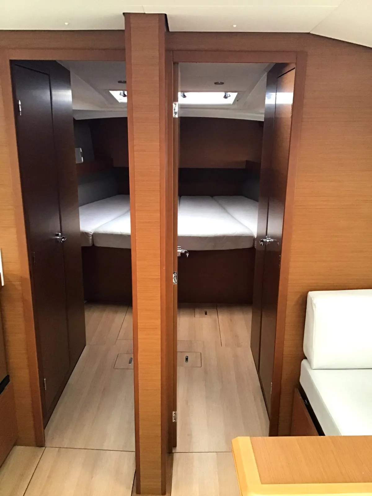 Sun Odyssey 490 Helia (A/C, Gen. 10kVA, Electric Winch NEW 2022) — yacht photo 3