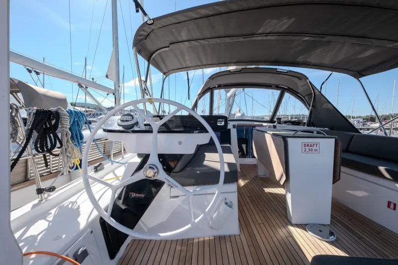 Dufour 41 Grand Large Anita — yacht photo 8