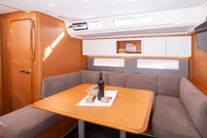 Dufour 41 Grand Large Anita — yacht photo 11