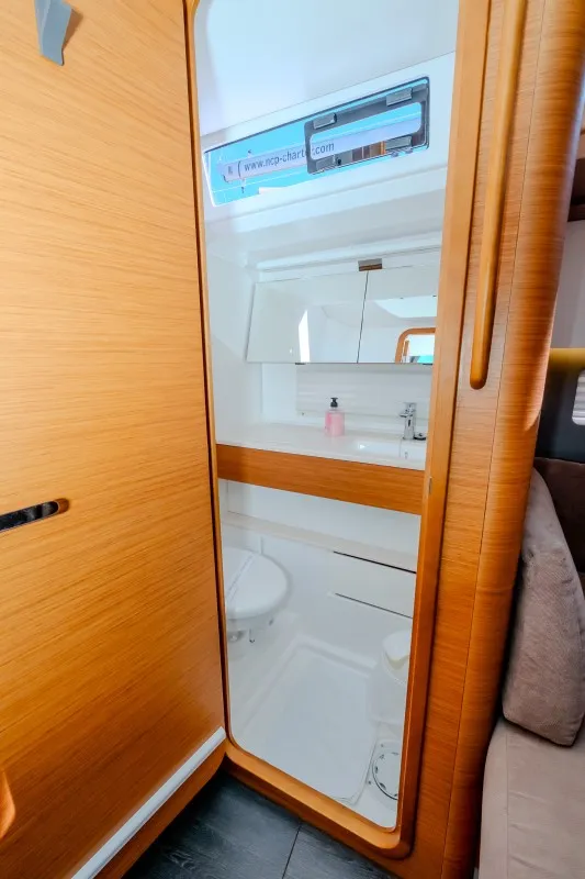 Dufour 41 Grand Large Anita — yacht photo 10