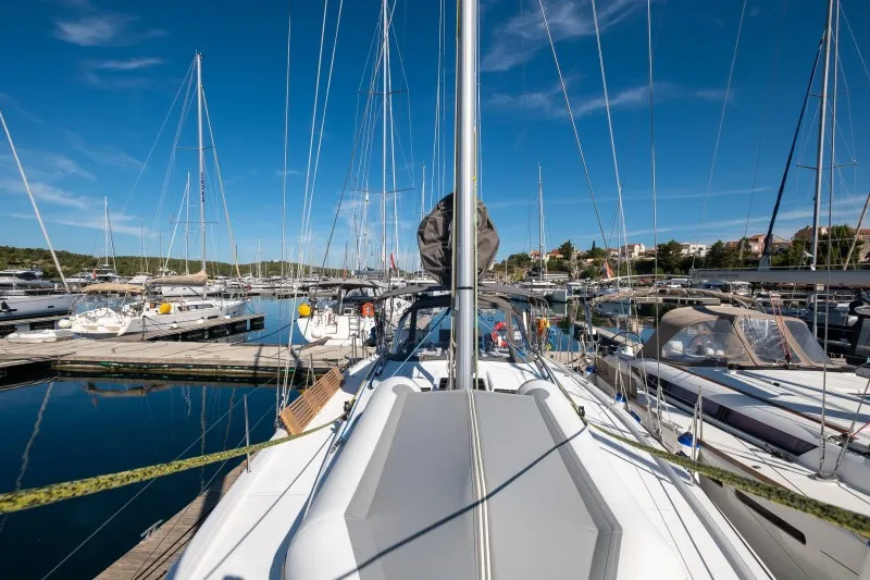 Dufour 41 Grand Large Anita — yacht photo 32