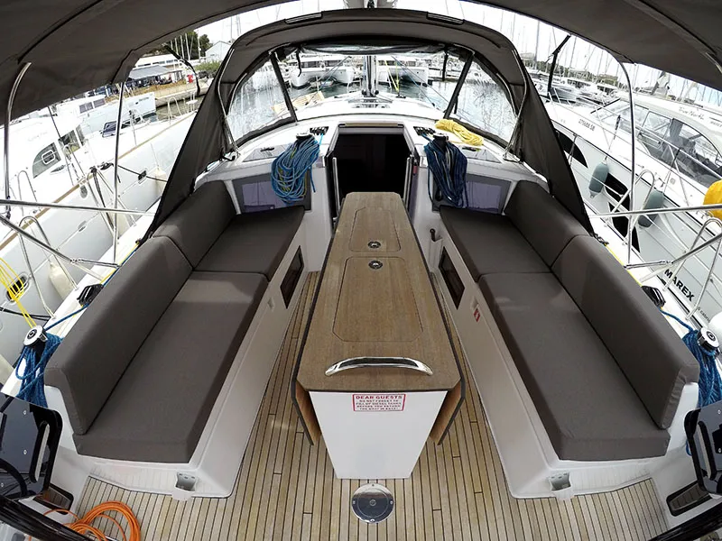 Dufour 41 Grand Large MOMA — yacht photo 8