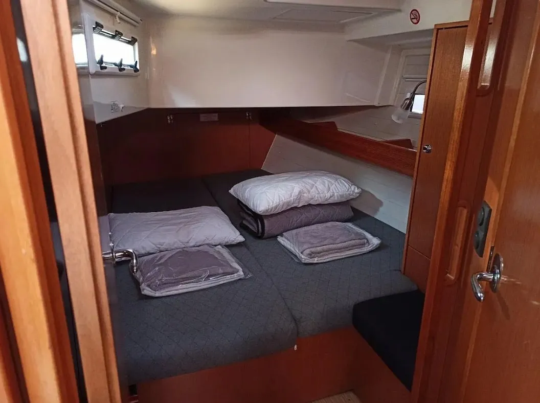 Bavaria Cruiser 45 Saffron — jahtikuva 2