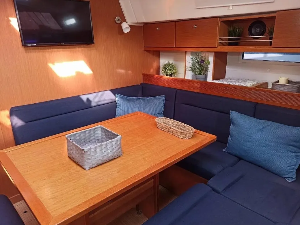 Bavaria Cruiser 45 Saffron — jahtikuva 6